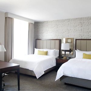 Large Queen Room Hearing accessible